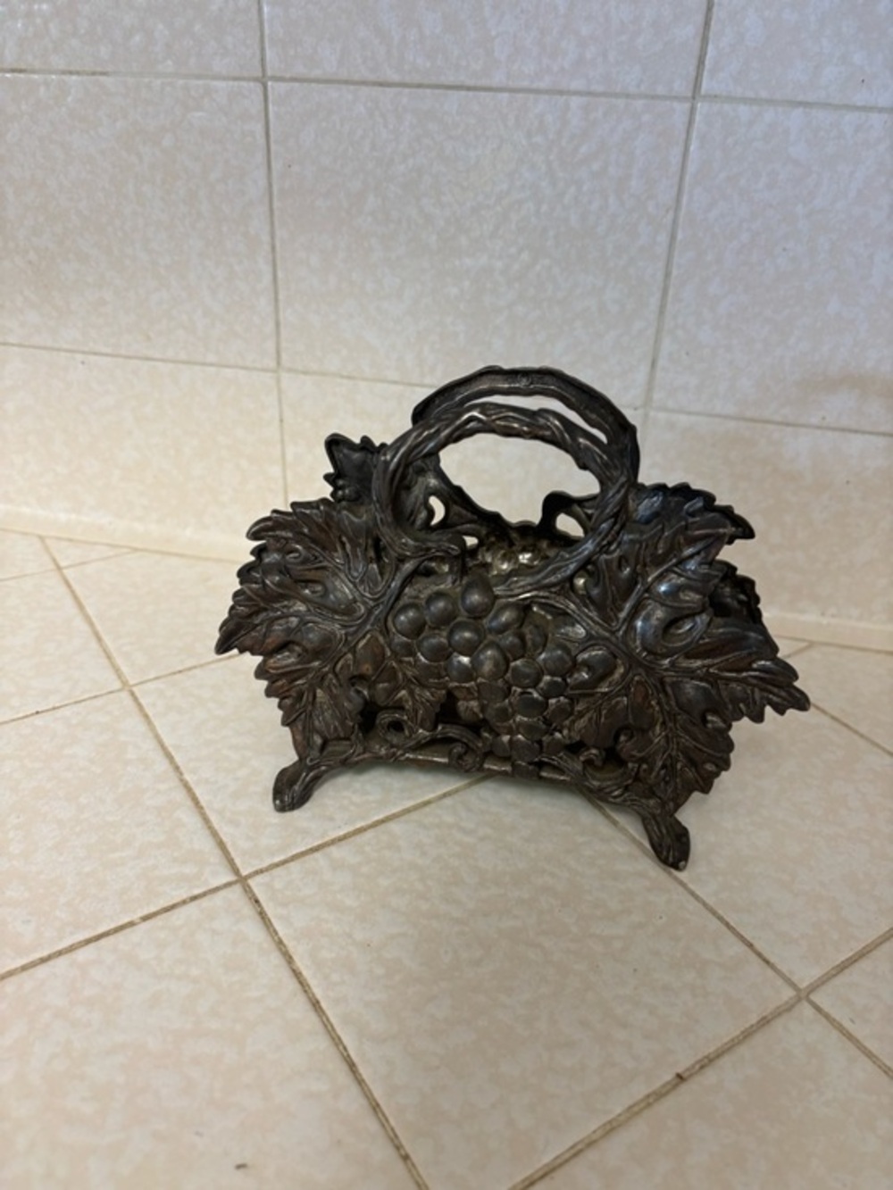 Godinger Silver Napkin Holder With Grapes Leaves